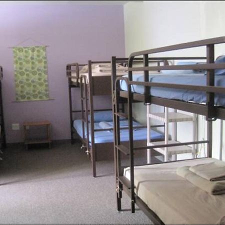 The Burlington Hostel Екстериор снимка