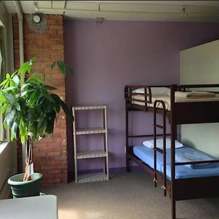The Burlington Hostel Екстериор снимка