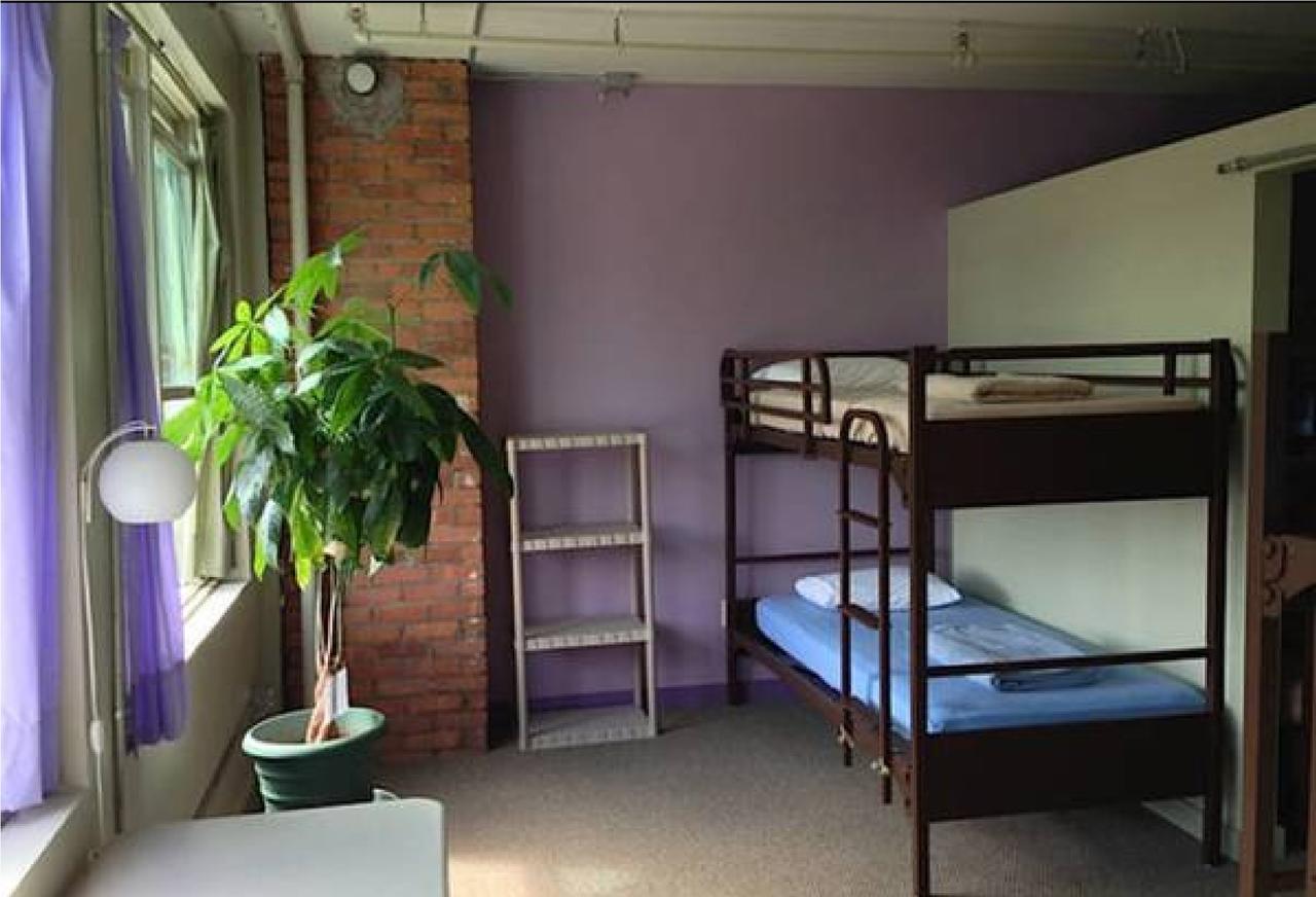 The Burlington Hostel Екстериор снимка